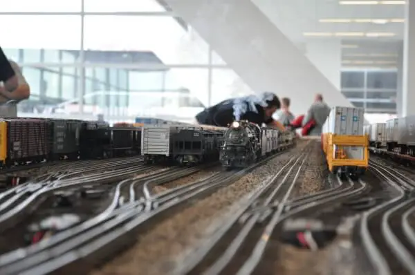 the best electric train sets